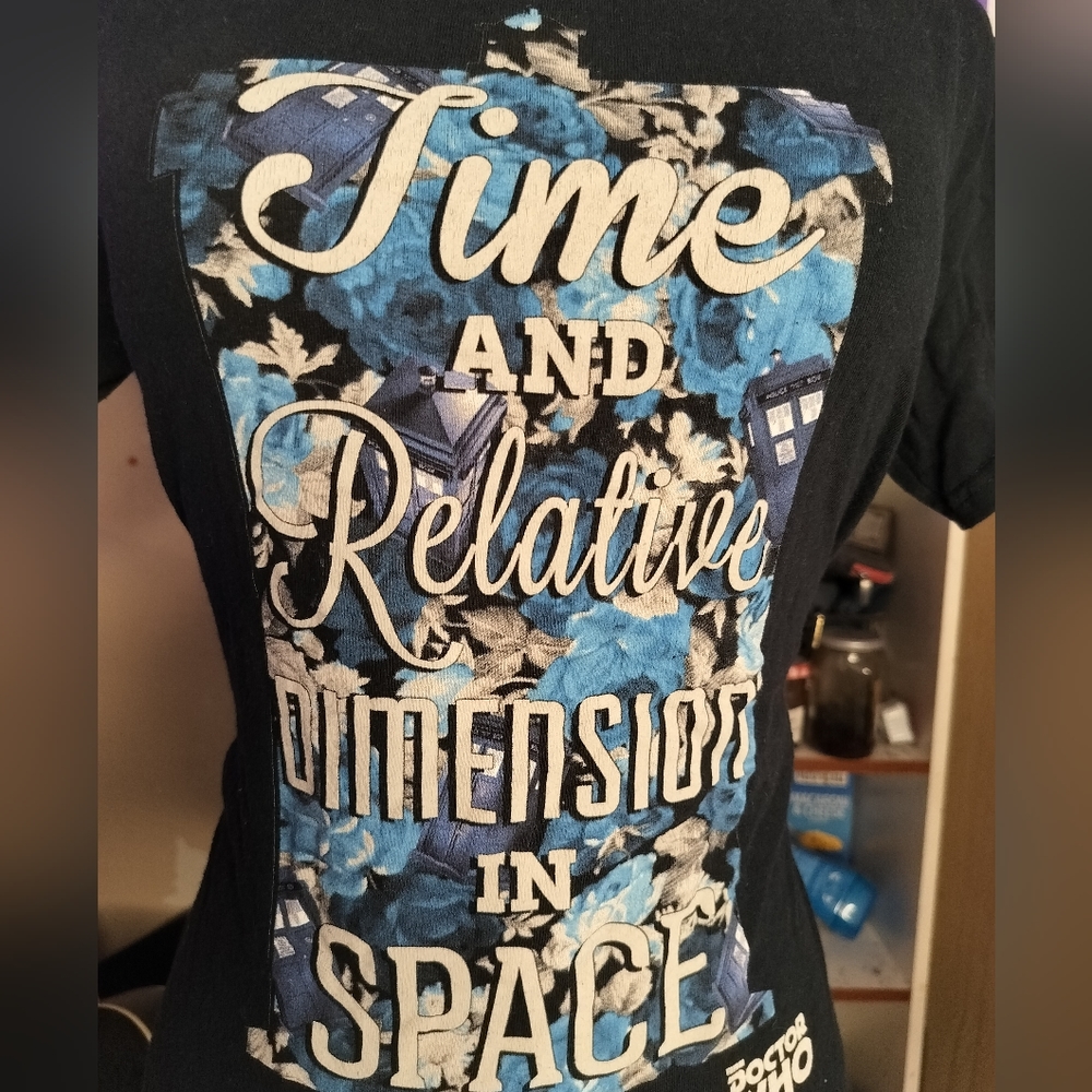 NWOT Hot Topic Titan Merchandise Doctor Who T.A.R.D.I.S. Tee